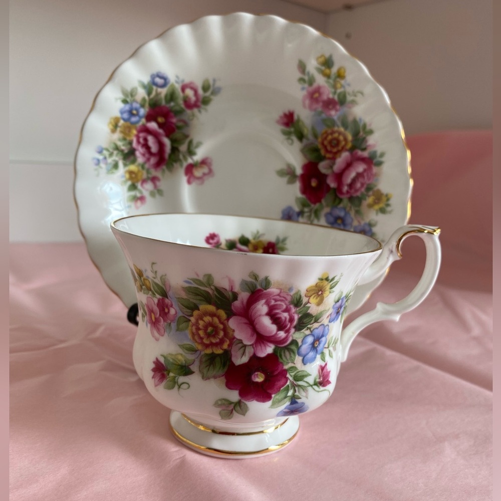 VTG Royal Albert Bone China Teacup and Saucer in the Chelsea Garden pattern